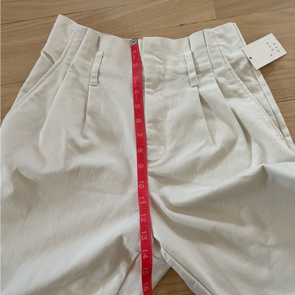 A New Day White Denim Pleated Trouser Style Pants 4 - Picture 5 of 8
